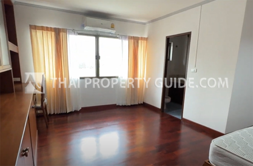 Apartment in Phaholyothin 